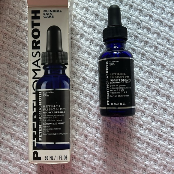 Peter Thomas Roth retinol night serum - Picture 3 of 3